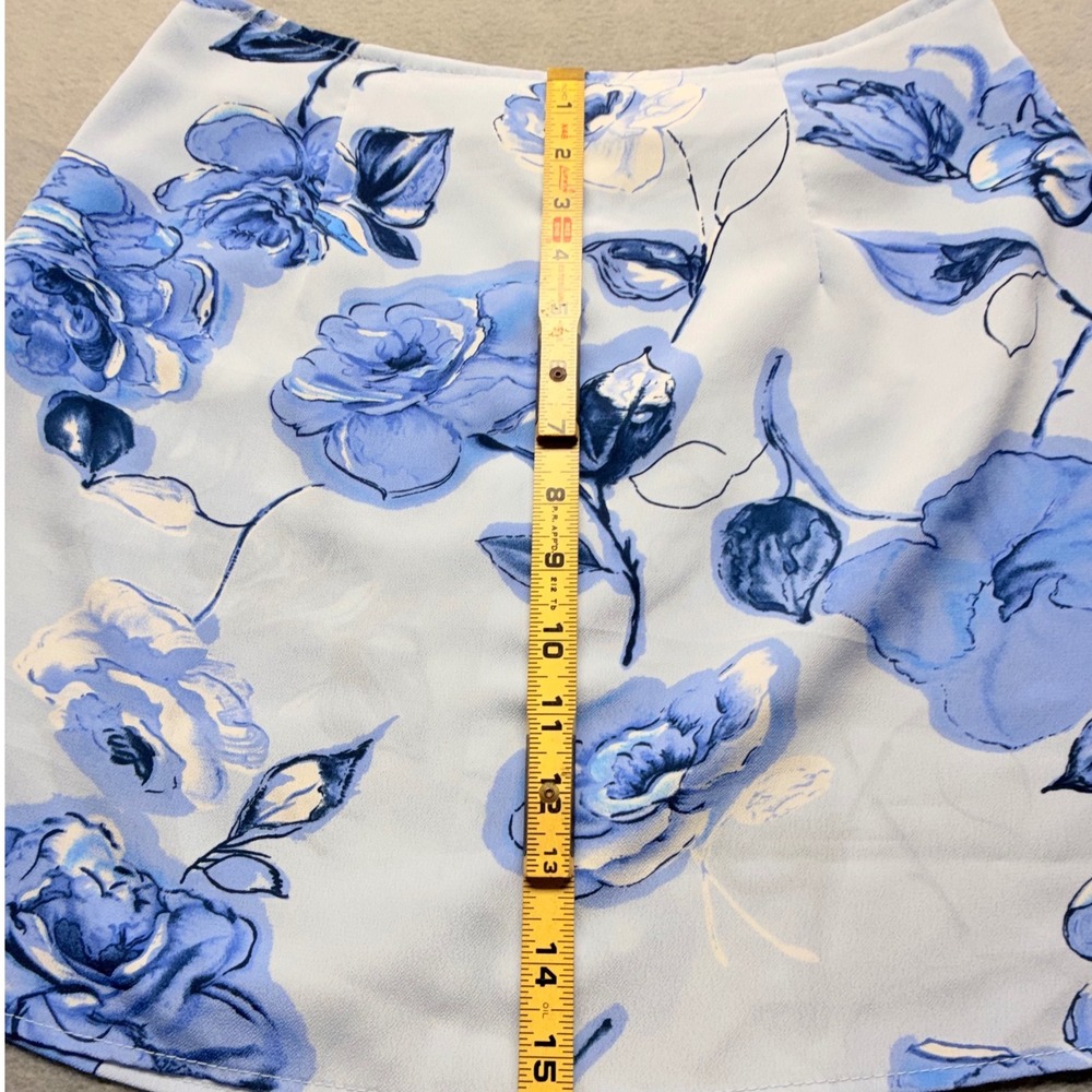 M Collection Vintage Blue Floral Rose Mini Skirt Size 9/10 A-Line High Waist - Picture 3 of 6